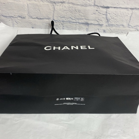 Chanel magnolia paper shopping tote bag - Picture 3 of 5